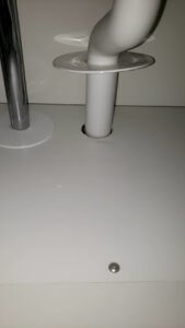 配管ゴキブリ侵入口